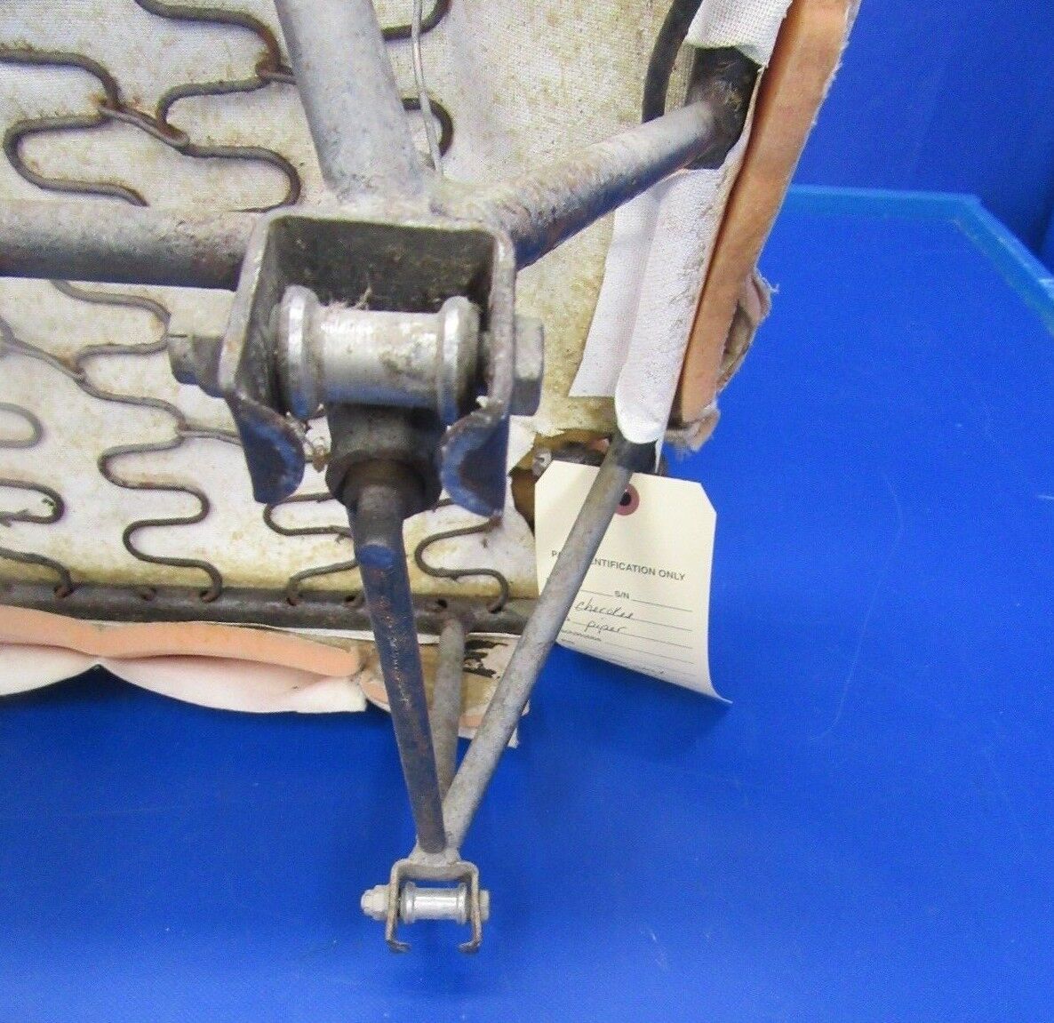 Piper Cherokee Seat Beige Leather (0518-147)