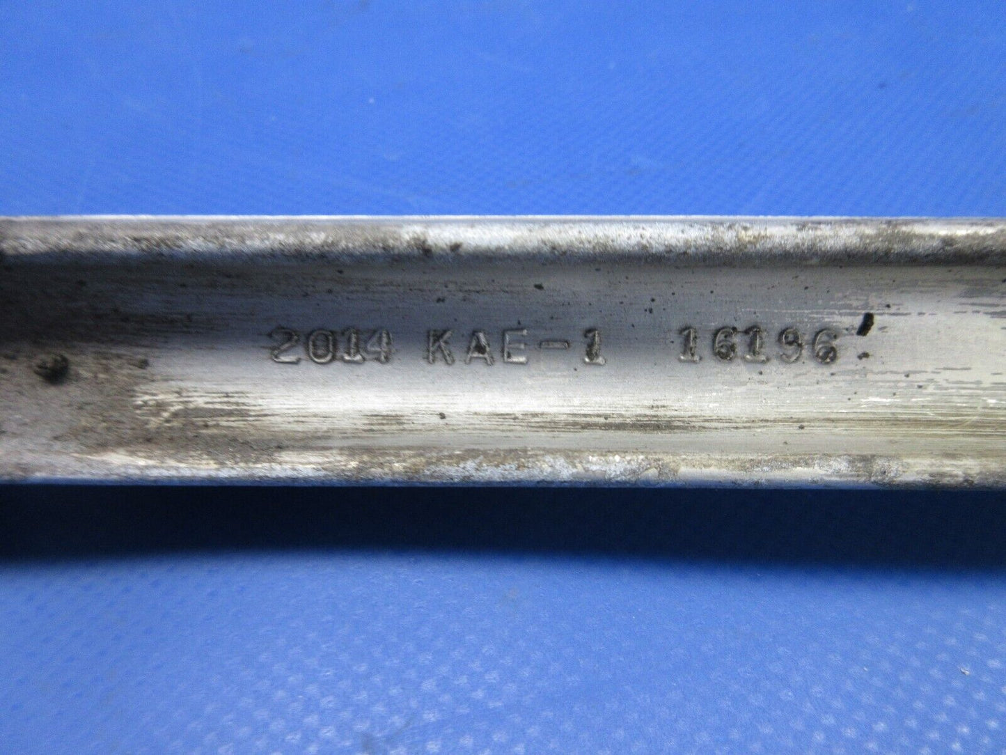 Piper PA-23-250 Aztec Main Gear Upper Link Assy P/N 16190-00 (0624-858)