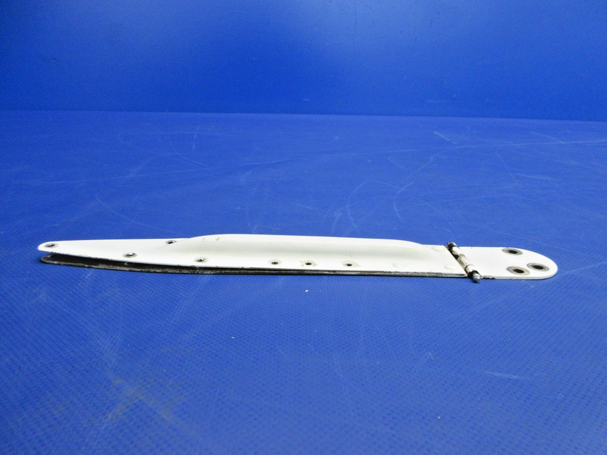 Cessna 172 / 172RG LH Cabin Door Upper Hinge P/N 0511280-1 (0926-877)5