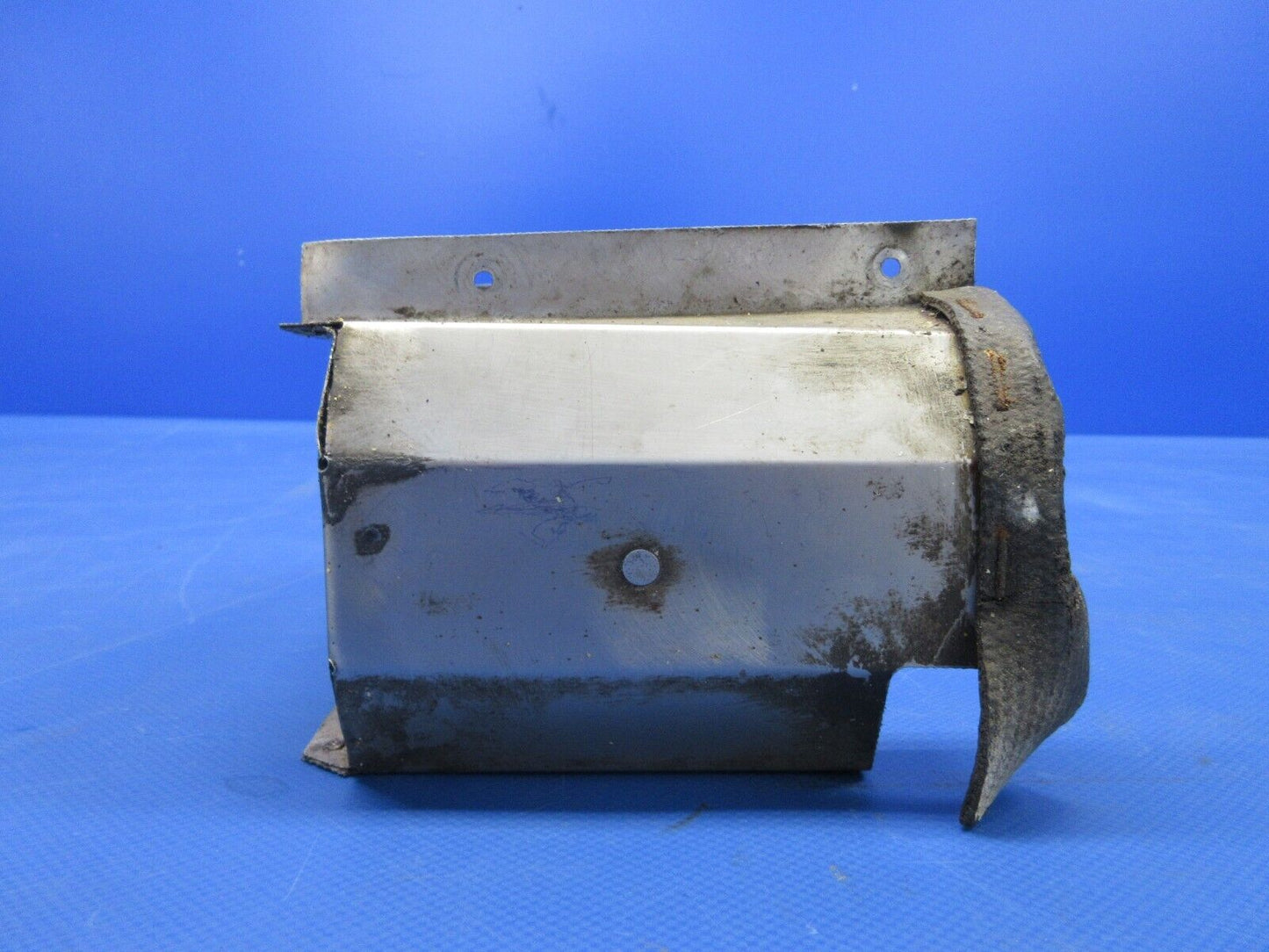 Piper PA-23-250 Aztec Oil Cooler Cover Assy RH P/N 16799-01 (0624-801)