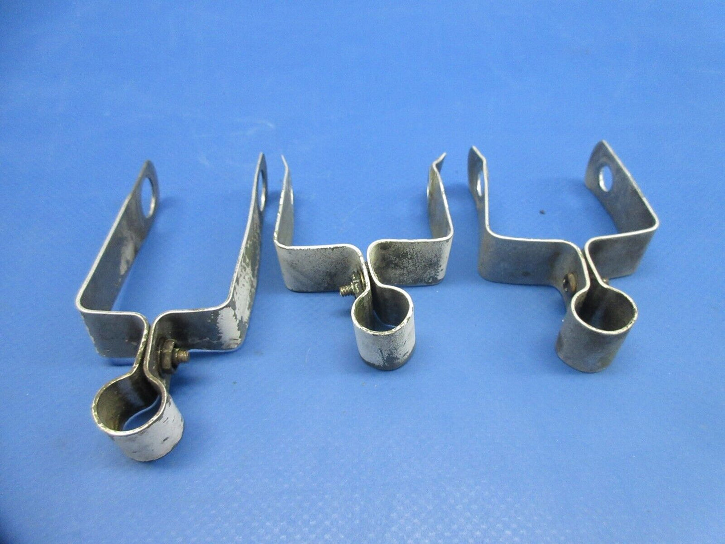 Piper PA-28-161 Warrior Hose Clip P/N 63332-03 LOT OF 3 (0824-974)