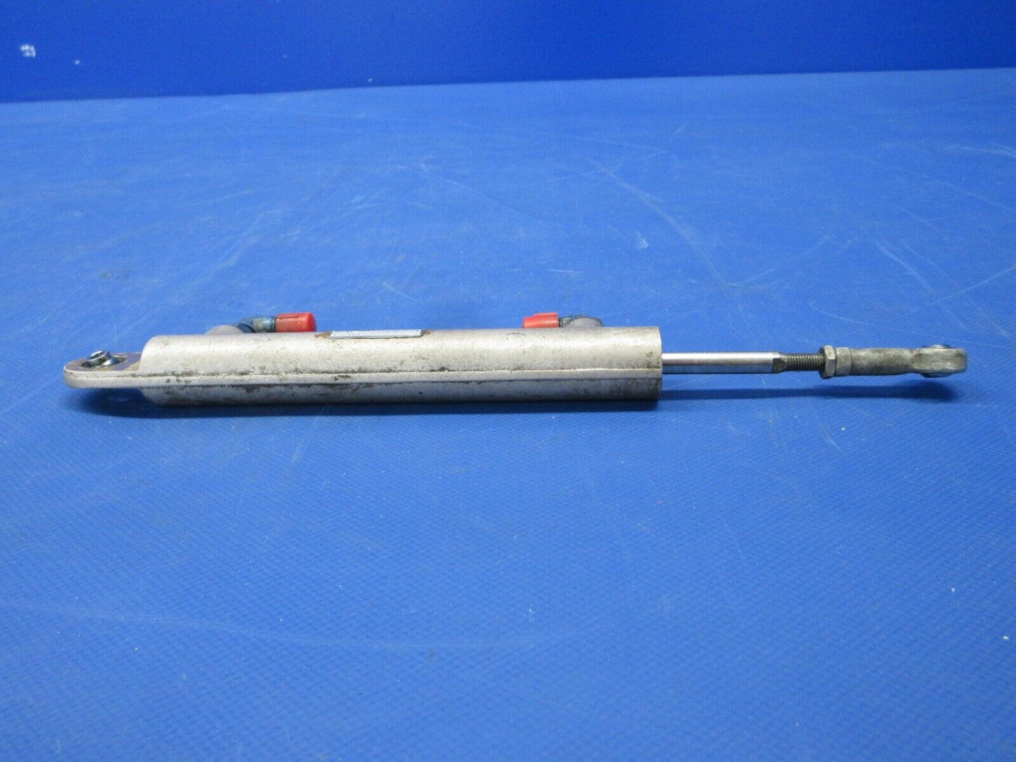 Cessna 337 / P337H Nose Gear Door Actuator Assy P/N 1580017-4 (0724-1247)