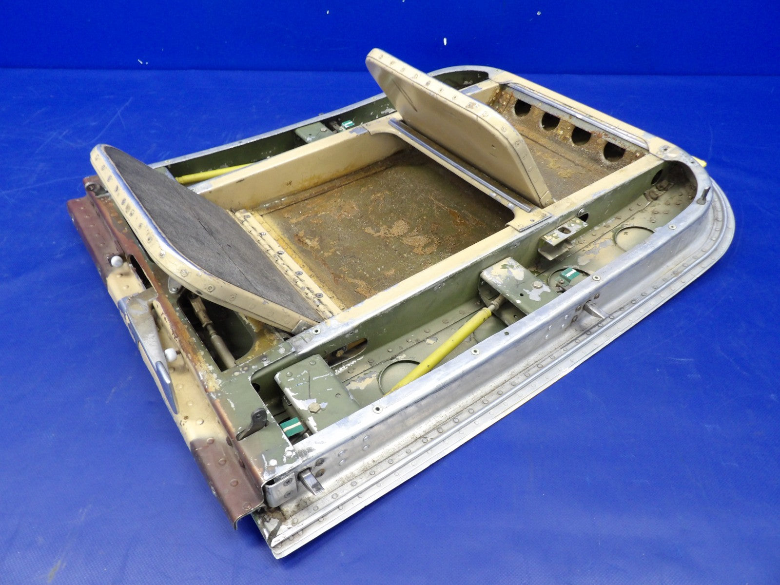 Cessna 421 Lower Cabin Door with Steps P/N 5111505-6 (0726-2084)6