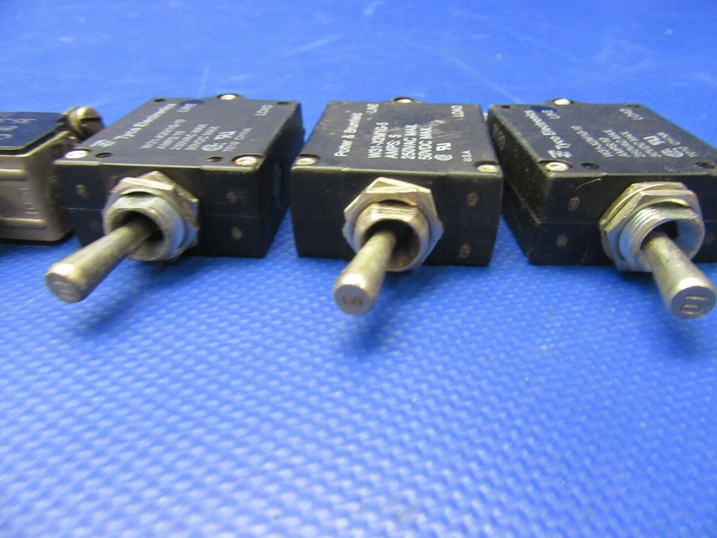 Beech B19 Sport Circuit Breakers & Switches LOT OF 6 P/N 35-380053-3 (0421-469)