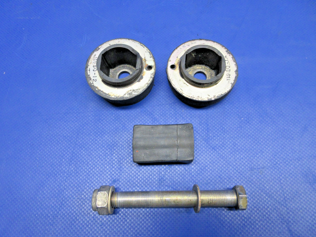 Barry Engine Shock Mounts P/N 94150-40 LOT OF 4 (0926-764)8