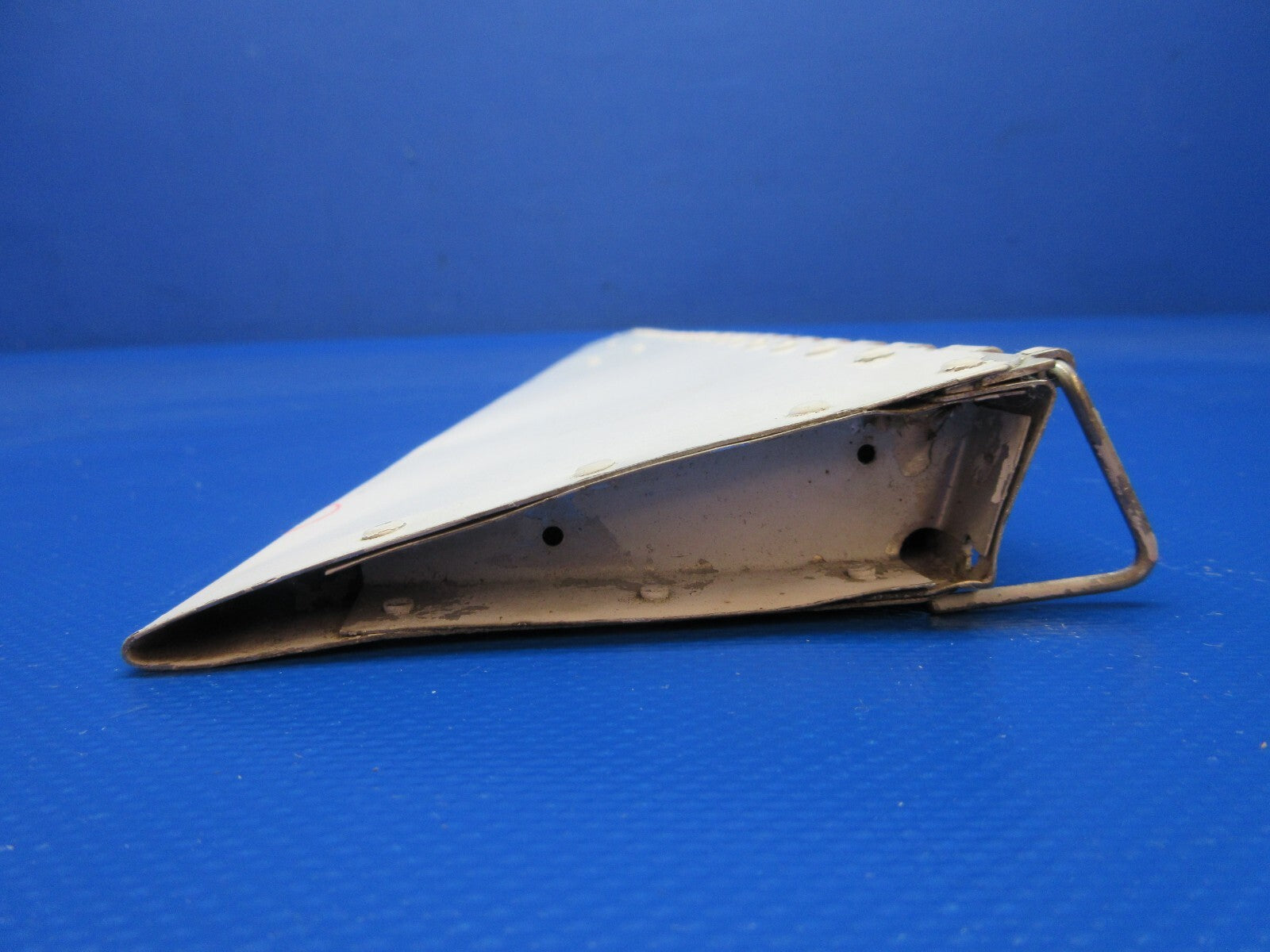 Cessna 310 / 310R Aileron Trim Tab P/N 5024000-84 (1124-1382)4