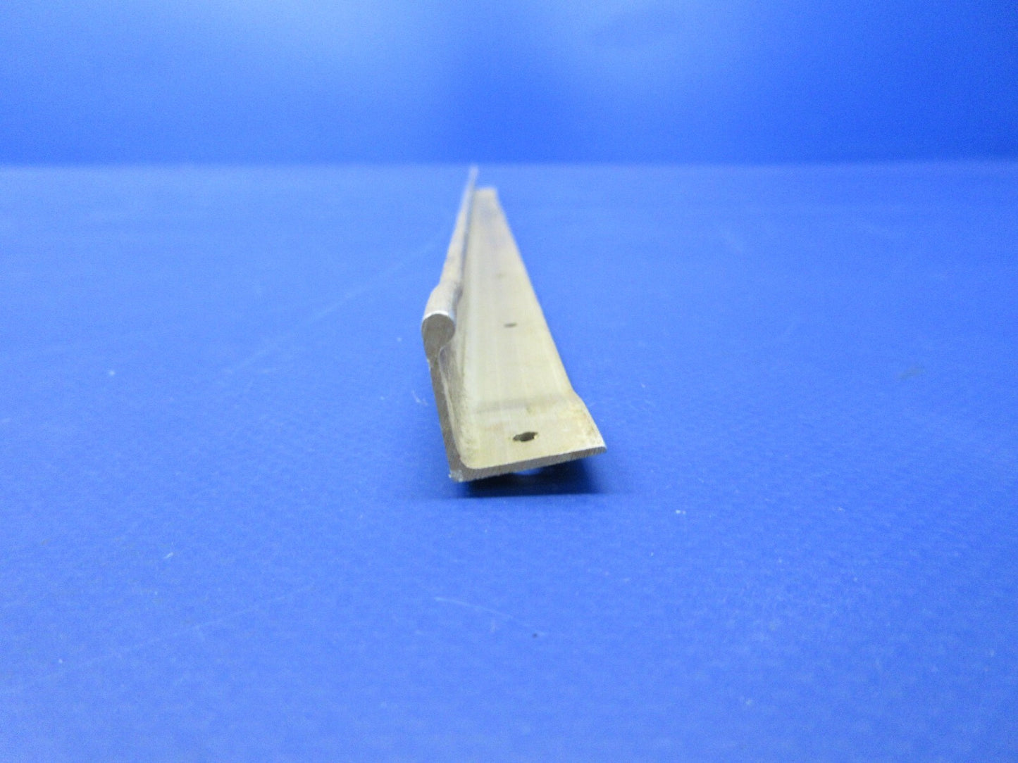 Cessna Fuselage Bulkhead Reinforcement Angle RH P/N 0513000-9 NOS (0625-1217)3