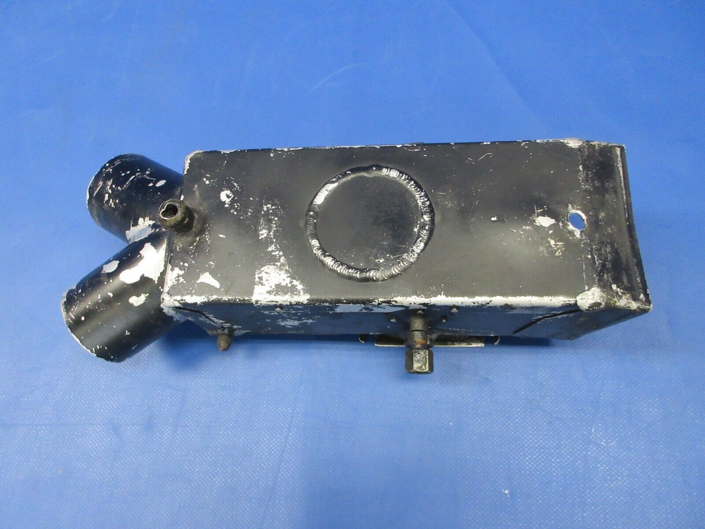 Piper PA-23-250 Aztec Carburetor Air Box Assy RH Engine P/N 16463-09 (0924-1251)