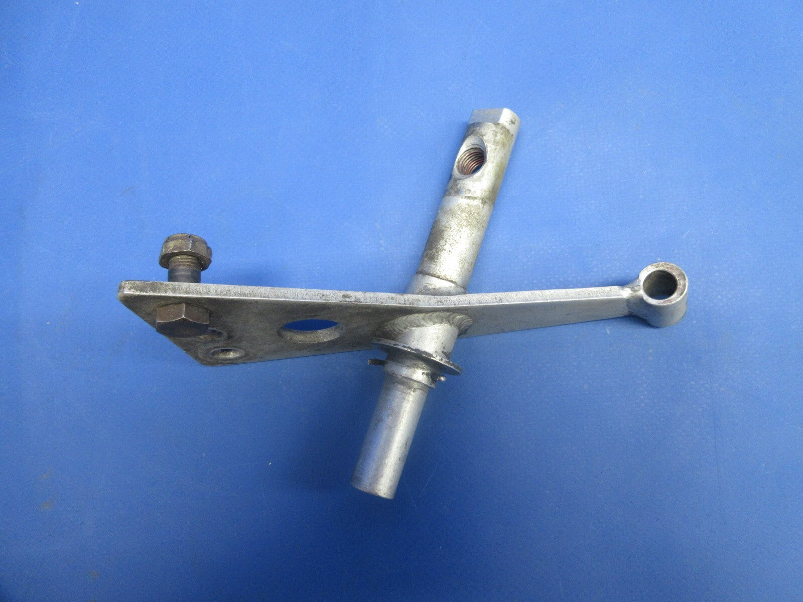 Continental TSIO-520 Turbo Rear Upper Support with Shaft 1250818-14 (1124-746)1