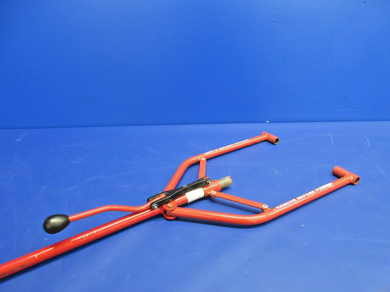 Cirrus SR20 / SR22 Tow Bar (0326-2015)3