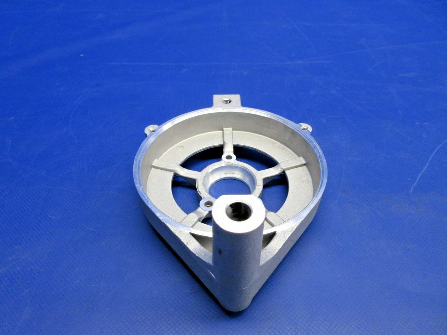 Hartzell Alternator Front Housing P/N 41052 NOS (0326-925)11