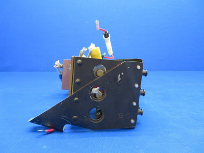 Piper PA-34-200T Circuit Breaker Panel Assy P/N 37410-00 & -000 (0424-1800)