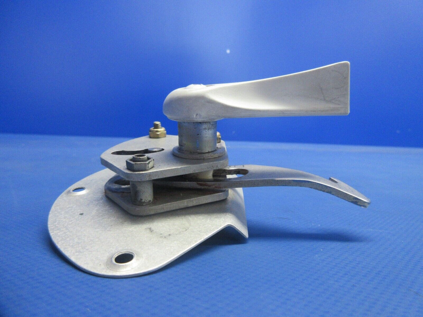 Piper PA-32RT-300T Lance II AFT Cabin Door Auxiliary Latch 96993-02 (0924-902)