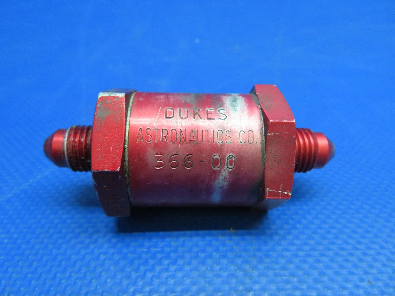 Beech Baron Duke's Check Valves 366-00, 3217-00-5 LOT OF 4 (0219-273)1