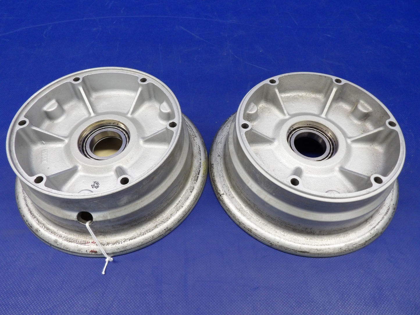 Beech F35 Bonanza Cleveland 40-98 7.00-8 Main Wheel P/N 161-02300 (0726-2093)11