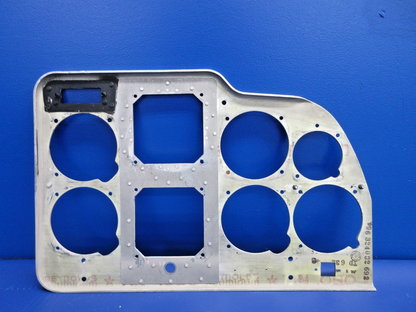 Beech D95A Travel Air RH Floating Instrument Panel P/N 96-324032-3 (0326-725)1