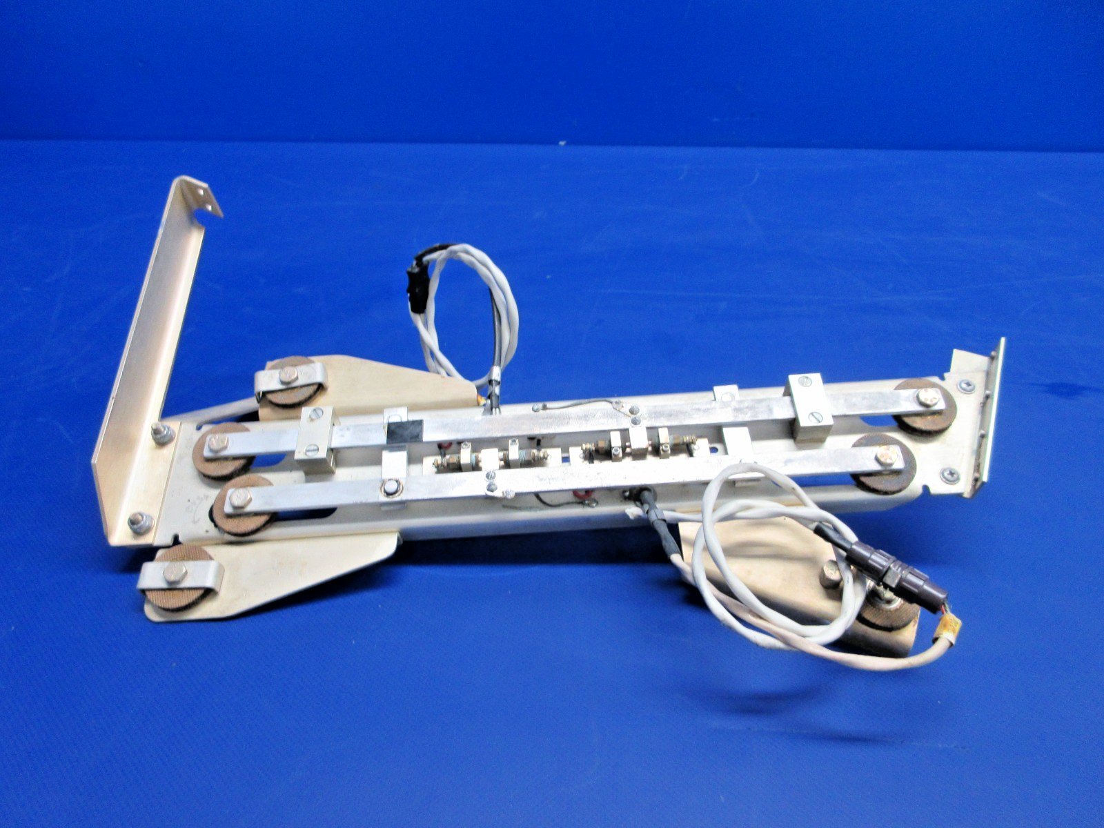 Beech D95A Travel Air Edo-Aire Mitchell 1C647-425 Trim Sensor Bracket (0326-838)6