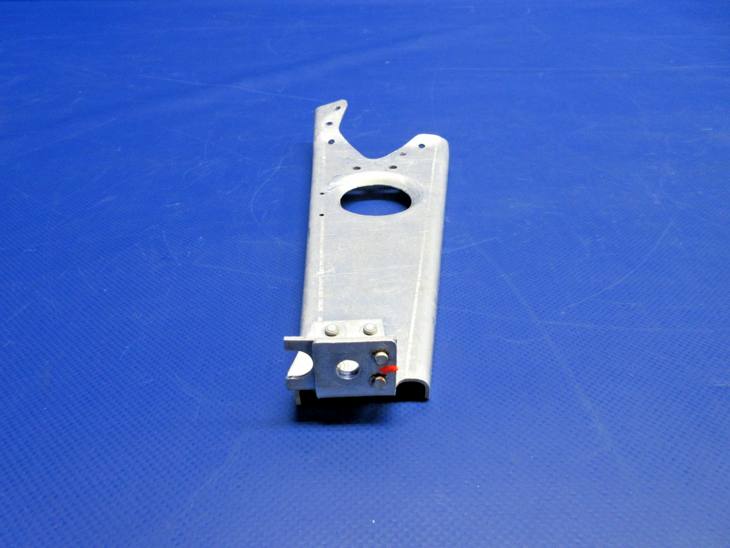 Beech D95A Travel Air RH Engine Controls Bracket P/N 95-940000-47 (0326-917)7