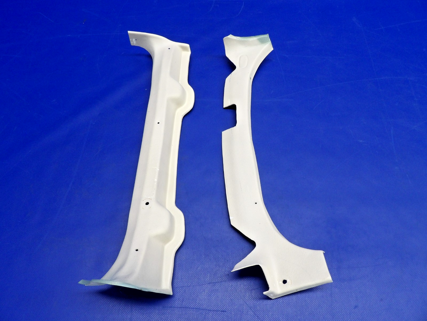 Cessna 172G Baggage Door Frame Cover Mouldings 0500210-95 SET OF 2 (0326-1248)3