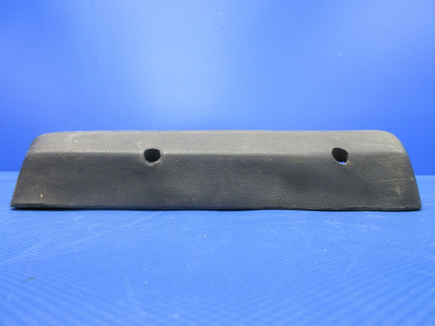 Cessna 172 Rear Armrest LH P/N 0514079-1 (0324-1102)2