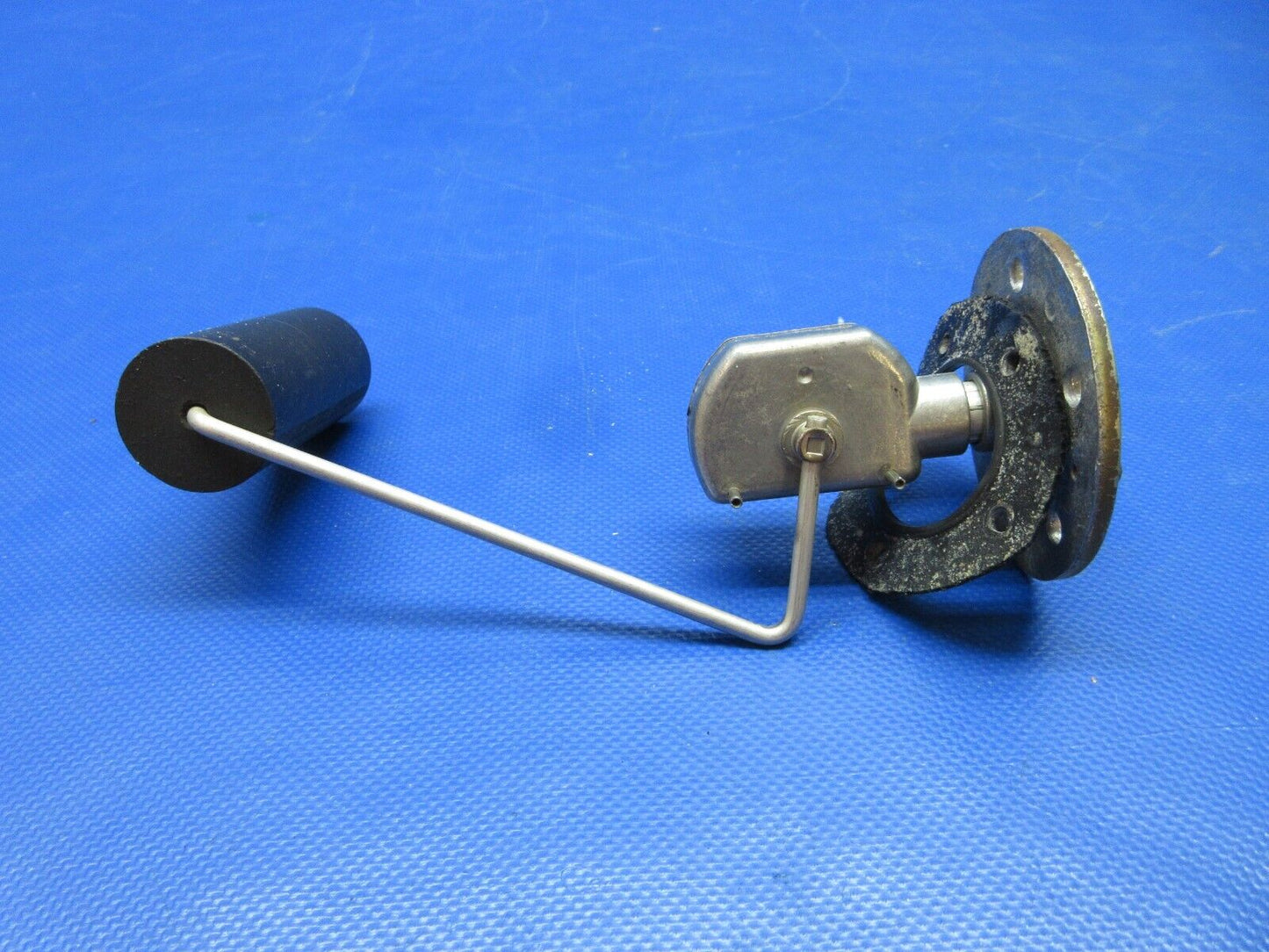 Piper PA-34-200T Seneca II Fuel Sender LH OTBD P/N PS10013-6 TESTED (0524-1541)