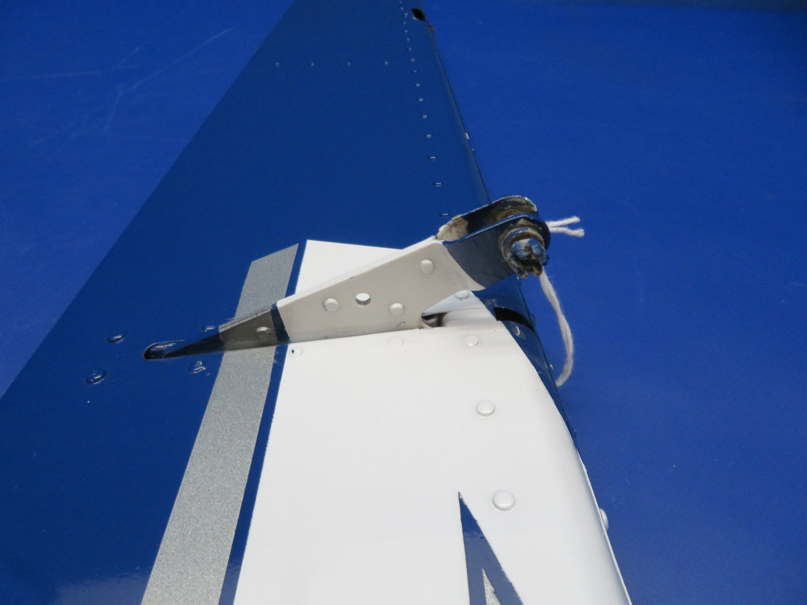Piper PA-31 / PA-31T1 Cheyenne Rudder Tab P/N 51099-00 (0326-119)9