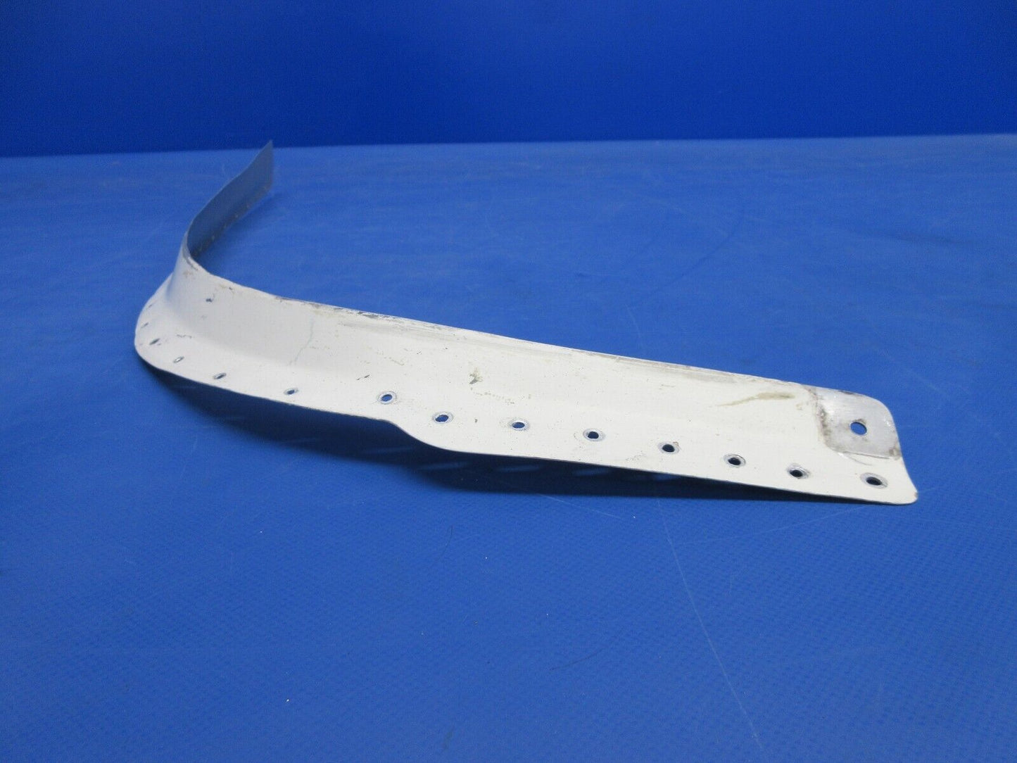 Cessna 150 / 150L Lower Outer LH Window Retainer P/N 0412039-1 (1024-2141)