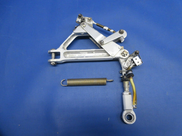 Piper PA-32RT-300T Lance II RH Main Gear Truss Assy P/N 67025-06 (1024-704)