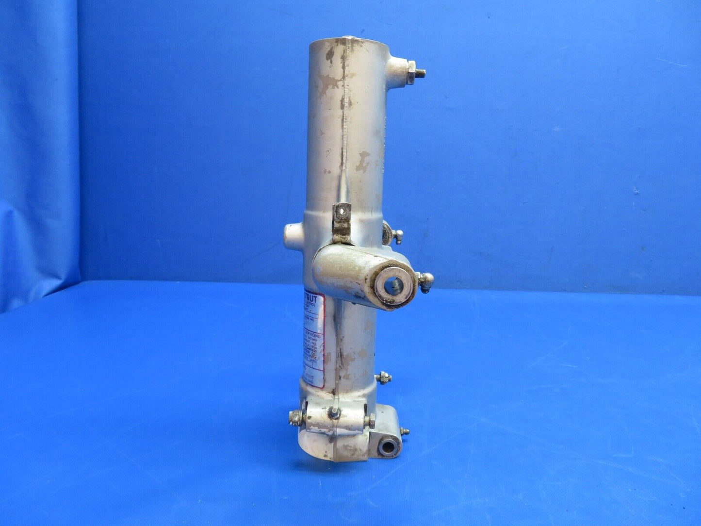 Piper PA-23-250 Aztec RH Main Gear Strut Housing 751-929, 31835-00 (0824-1772)