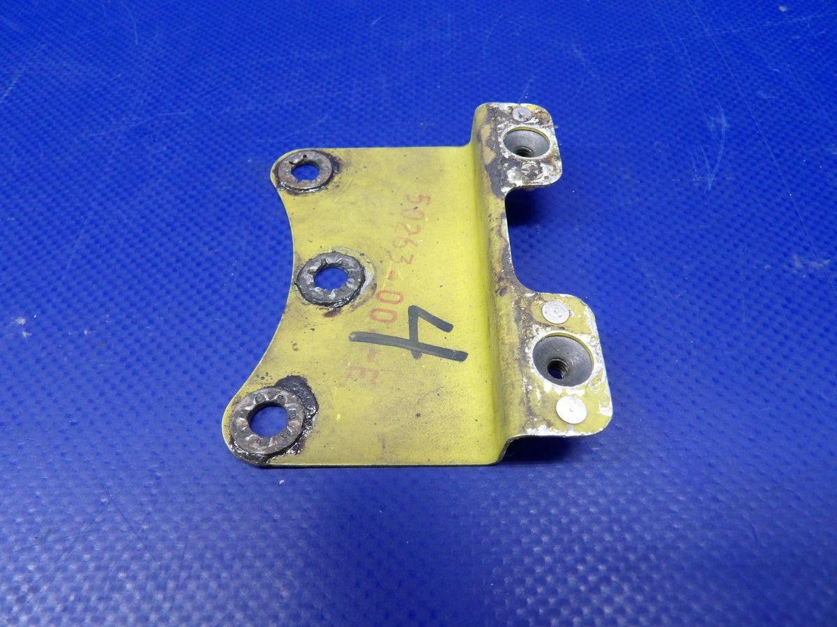 Piper Fuel Cell Access Nut Flange Mounting Bracket 50263-04 LOT OF 2 (0626-1373)2