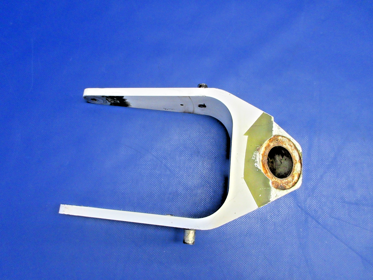 Cirrus SR22 Nose Gear Fork P/N 11638-003 (0926-800)3