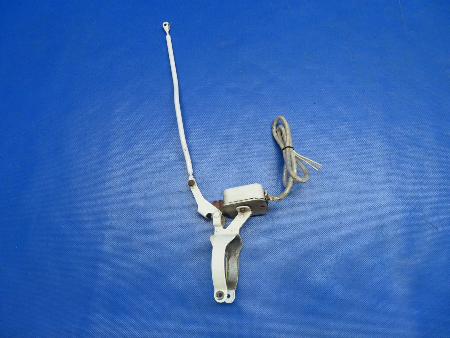 Beech 95 / D95A Landing Gear Safety Switch w/ Arm Assy P/N 35-361135 (0724-1841)