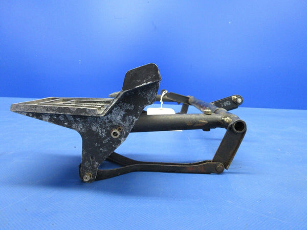 Cessna 150 / 150G Rudder Pedals & Bar Assy FWD P/N 0411526-1 (0624-2100)