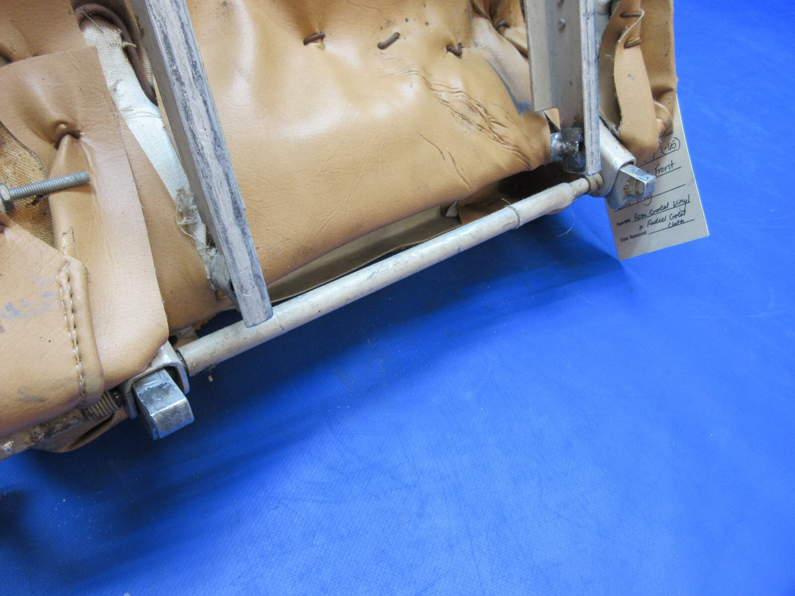Cessna 310 / 310F LH Front Seat Assy P/N 0812220-7 (1123-751)8