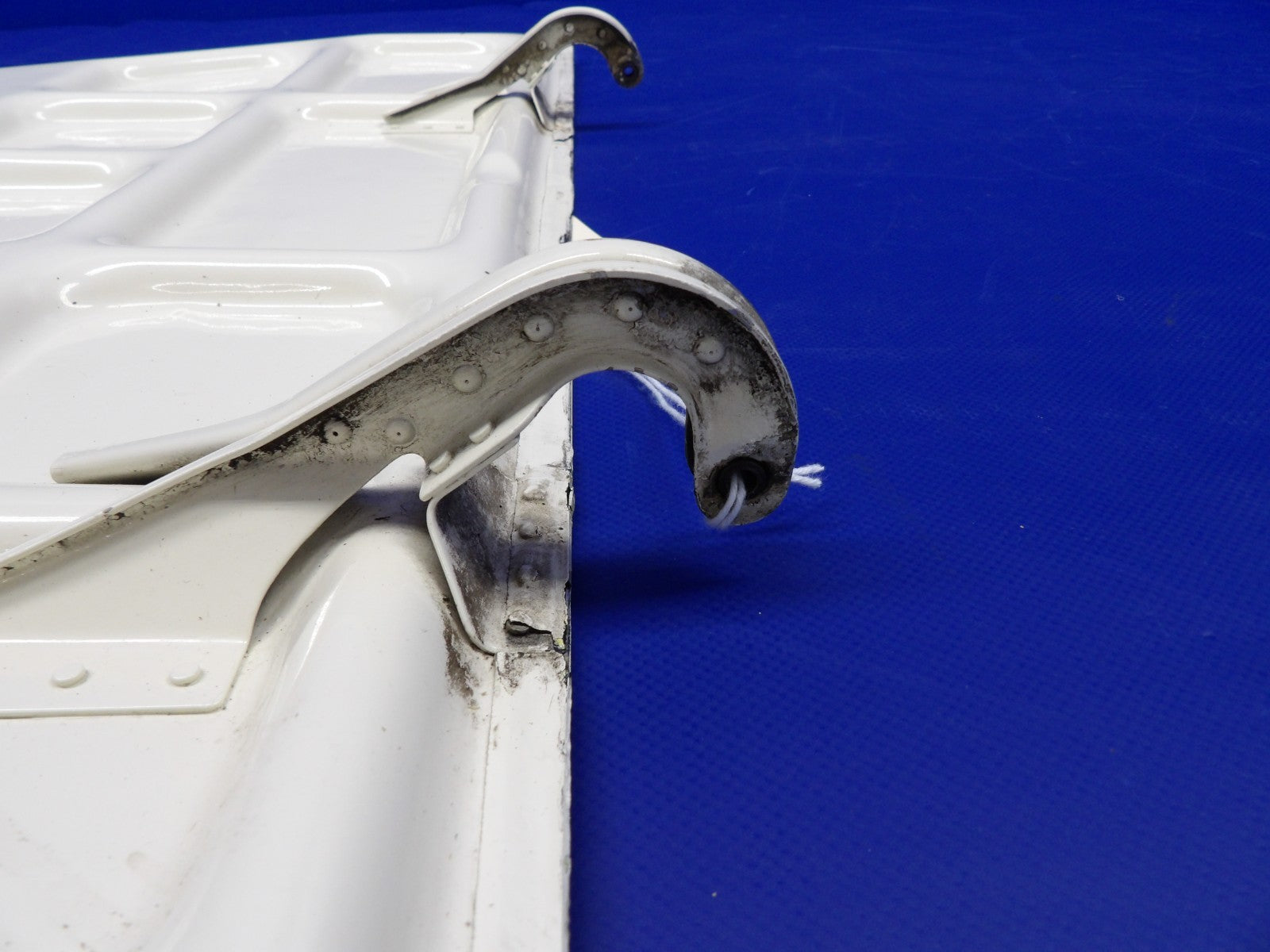 Beech D95A Travel Air Left Hand Main Gear OTBD Door P/N 35-815055-64 (0226-2031)6