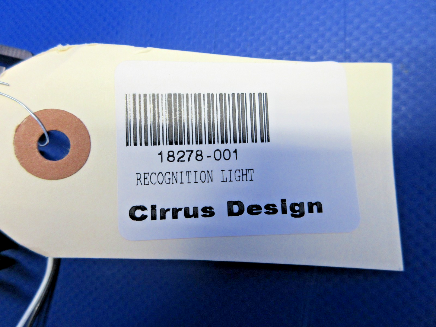 Cirrus SR20 / SR22 LED Recognition Light 28V P/N 18278-002 NOS (0326-983)4