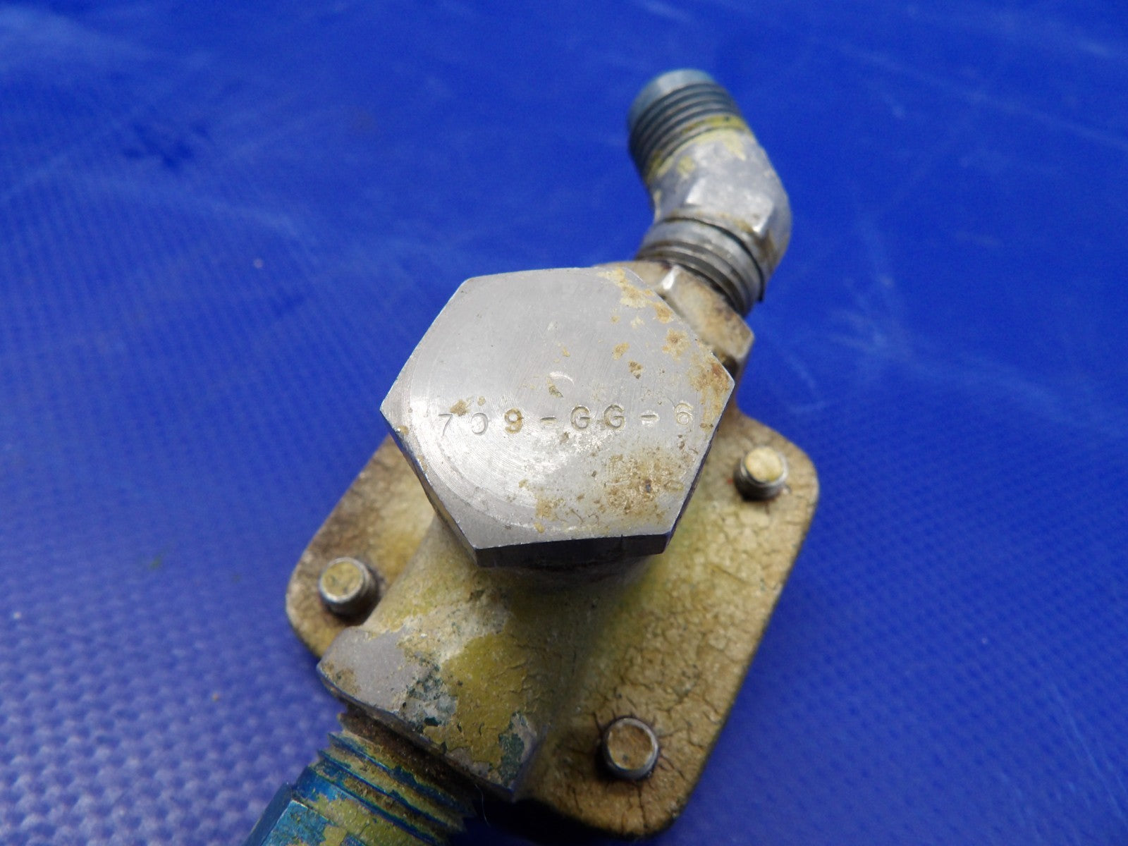 Globe GC-1B Swift Fuel Selector Valve And Handle P/N 11-420-3105 (0326-412)14