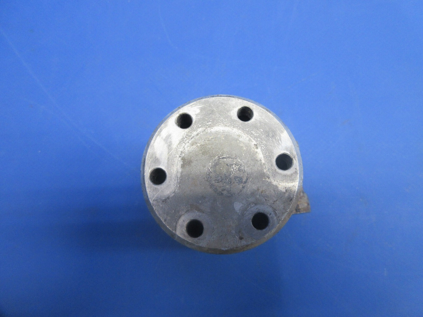 Beech 35 Bonanza Nose Wheel Strut Cap P/N 35-825092 (1124-729)1