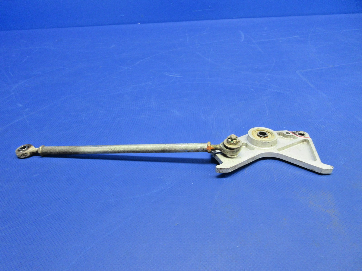 Cirrus SR22 AFT Elevator Bellcrank & Rod P/N 14914-001, 14915-001 (0926-785)5