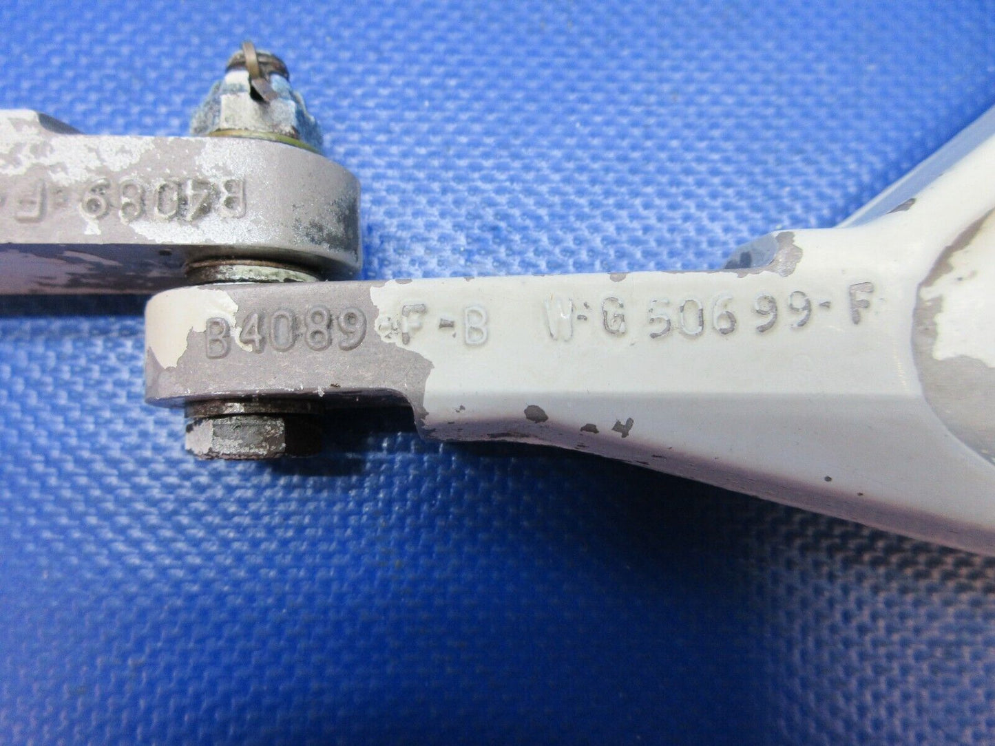 Piper PA-23-250 Aztec Main Gear Torque Link Assy P/N 31805-06 (0824-1320)