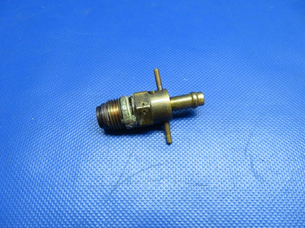 Piper PA-28-140 Cherokee Curtis Oil Drain Valve P/N CCB-37000 (0724-1897)