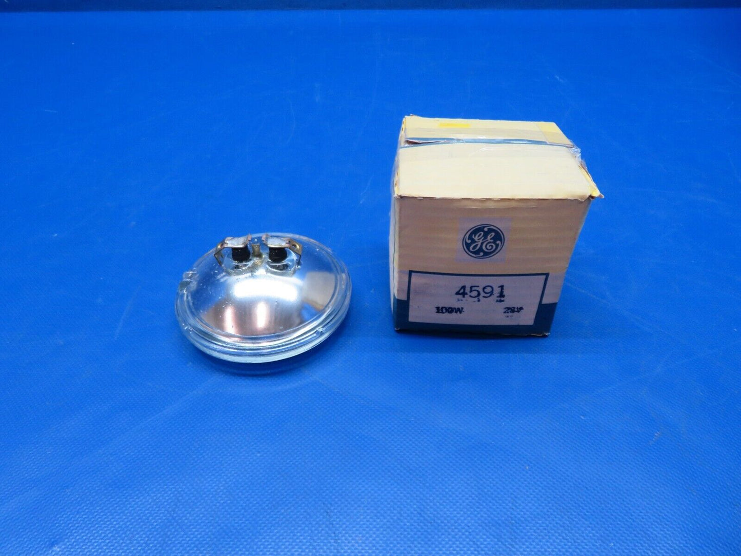 GE Bulb / Lamp 28v P/N 4594, 4593, 4559, 4505, 4591 LOT OF 10 NOS (0424-130)