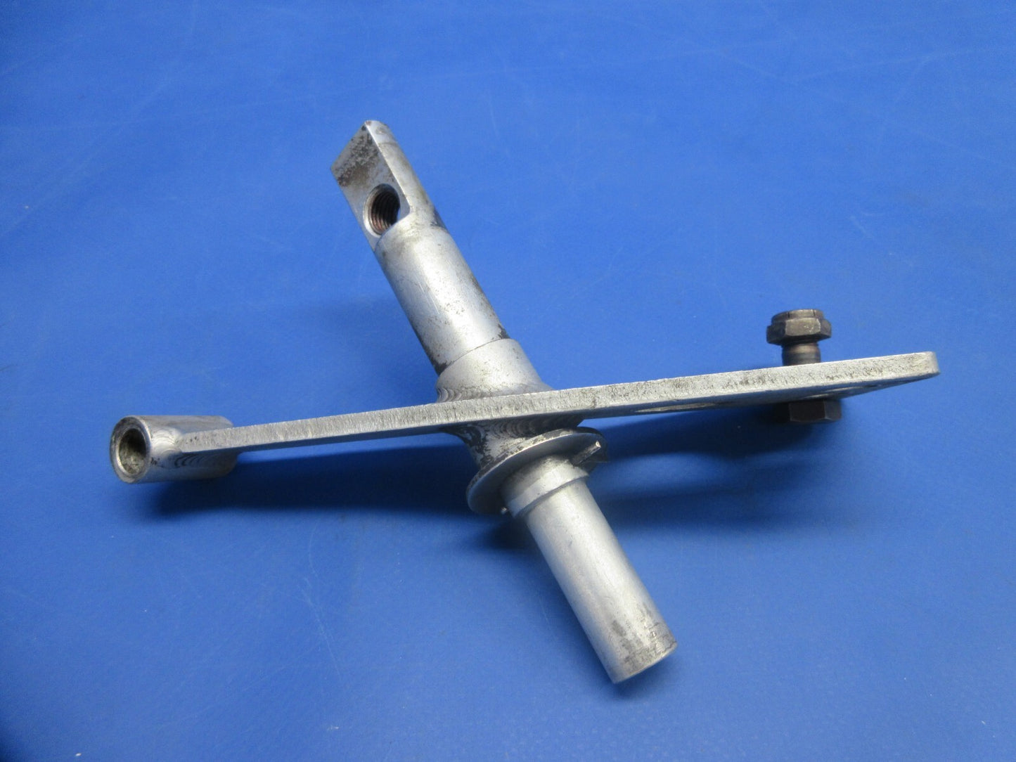 Continental TSIO-520 Turbo Rear Upper Support with Shaft 1250818-14 (1124-746)6