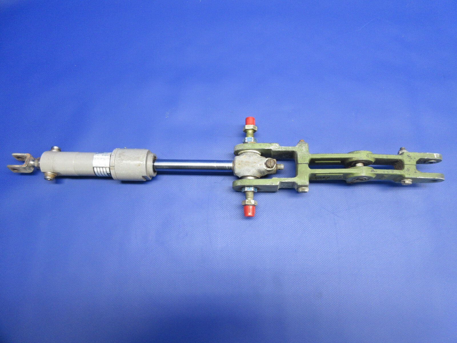 Bell 47J-2 Helicopter Power Cylinder & Bellcrank 47-724-104-12 CORE (1124-947)7