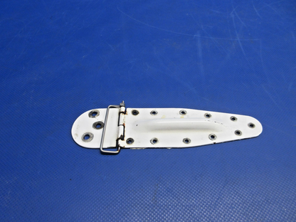 Cessna 172 / 172RG RH Cabin Door LWR Hinge P/N 2417003-2 (0926-873)0