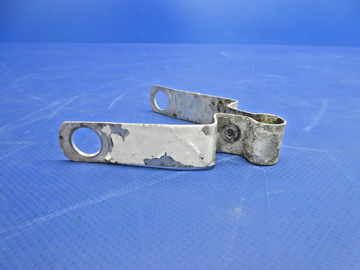 Piper Cherokee Brake Line Hose Clips 63332-03, 63332-003 LOT OF 4 (0926-852)6