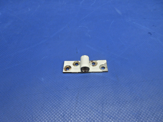 Diamond DA-40 Passenger Door Strut Mount P/N DA4-5200-65-00 (0726-846)0