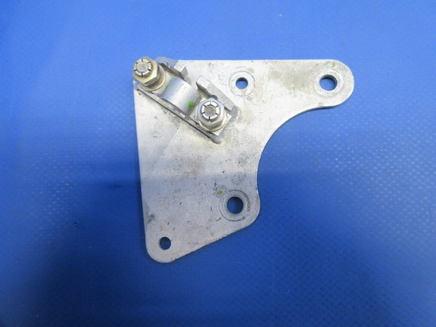 Piper PA-32RT-300T Lance II Engine Control Mount Plate Assy 98645-05 (0924-845)