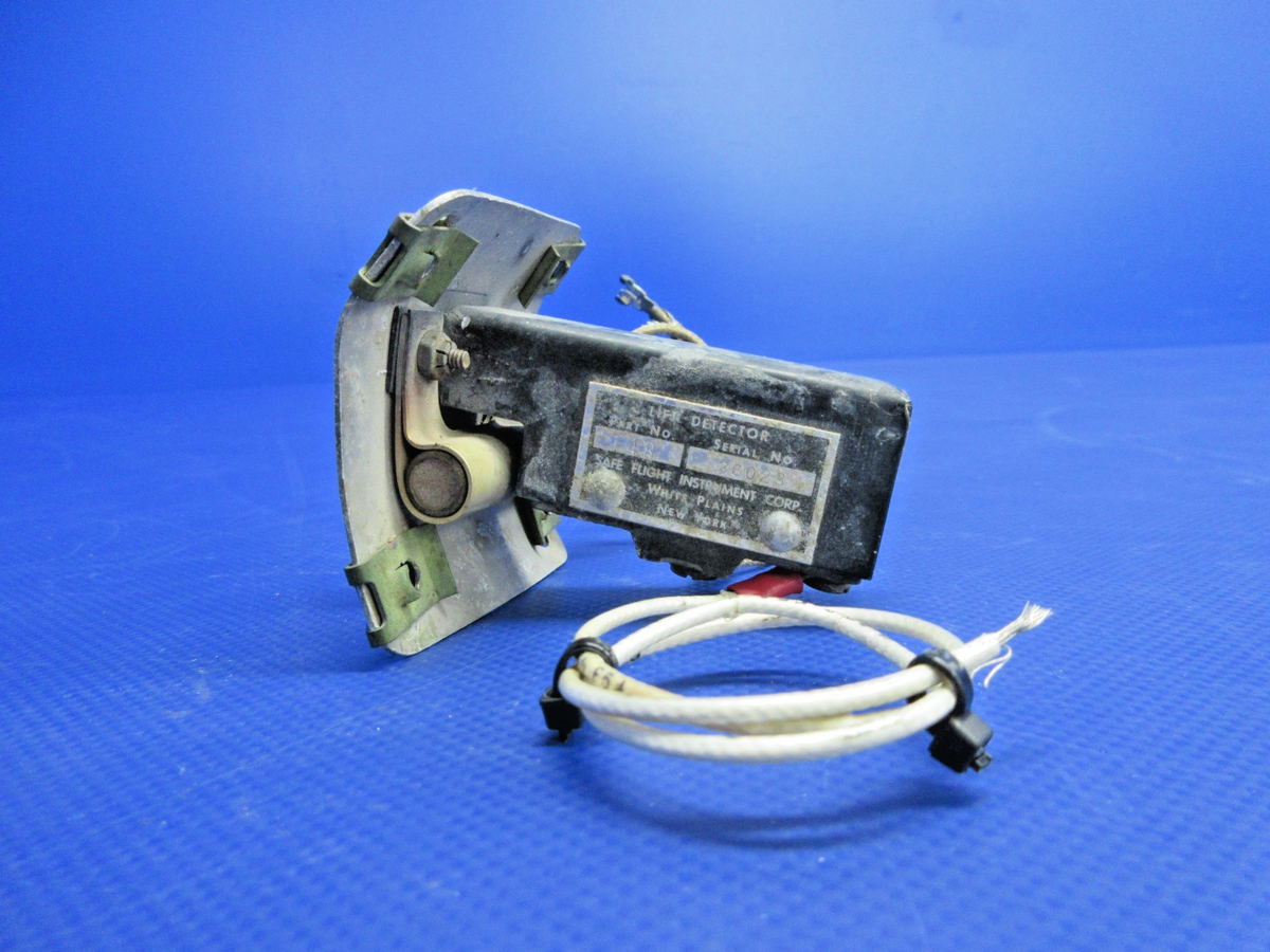 Cessna 310 / 310N Safe Flight Lift Detector P/N 148 TESTED (0826-906)3