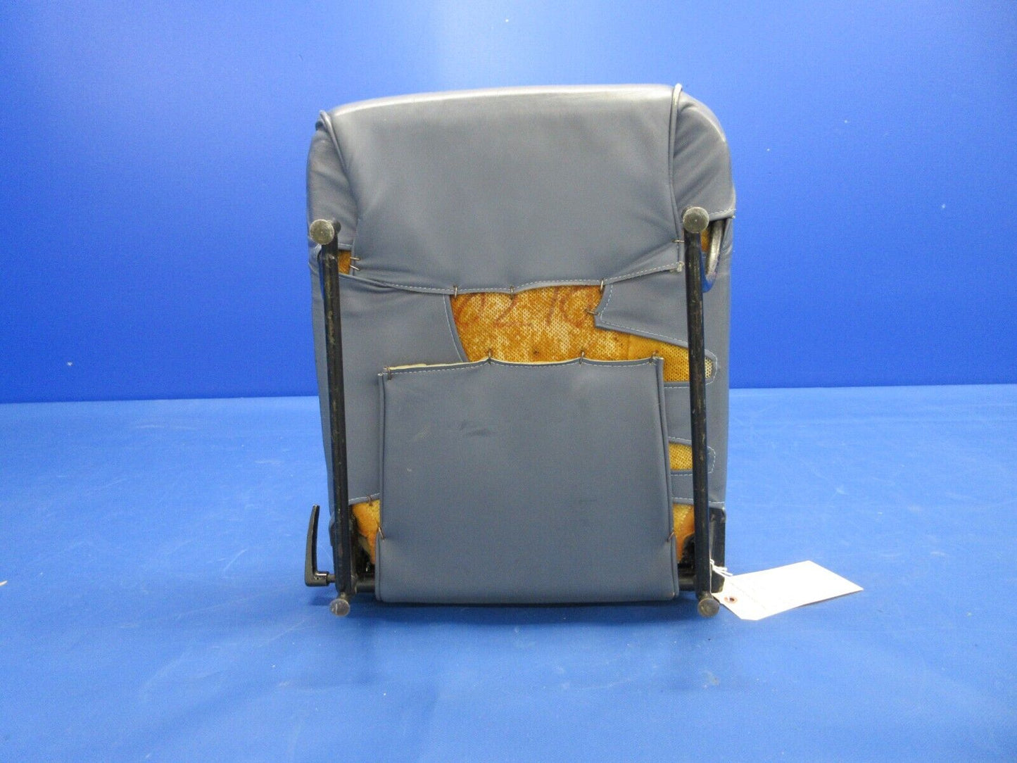 Piper PA-34-200T Seneca II Rear Seat Assy RH P/N 79479-07 (0524-636)